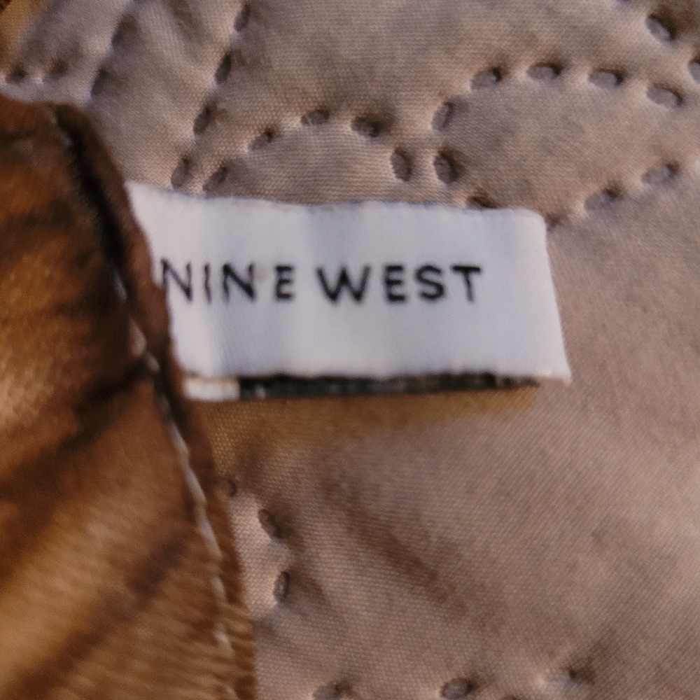 Scarf - Picture 2 of 4